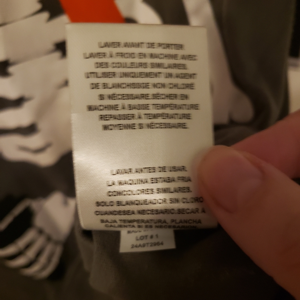 Literally Dead Graphic Tee - Picture 7 of 7